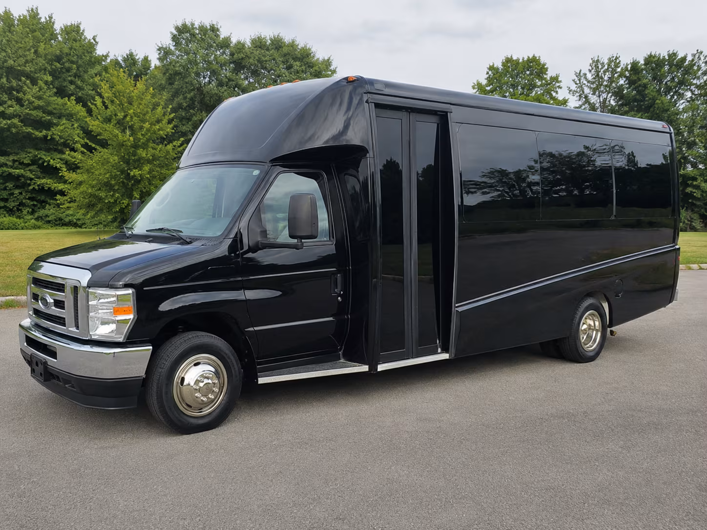 Grand Prairie Wedding Transportation & Shuttle Service