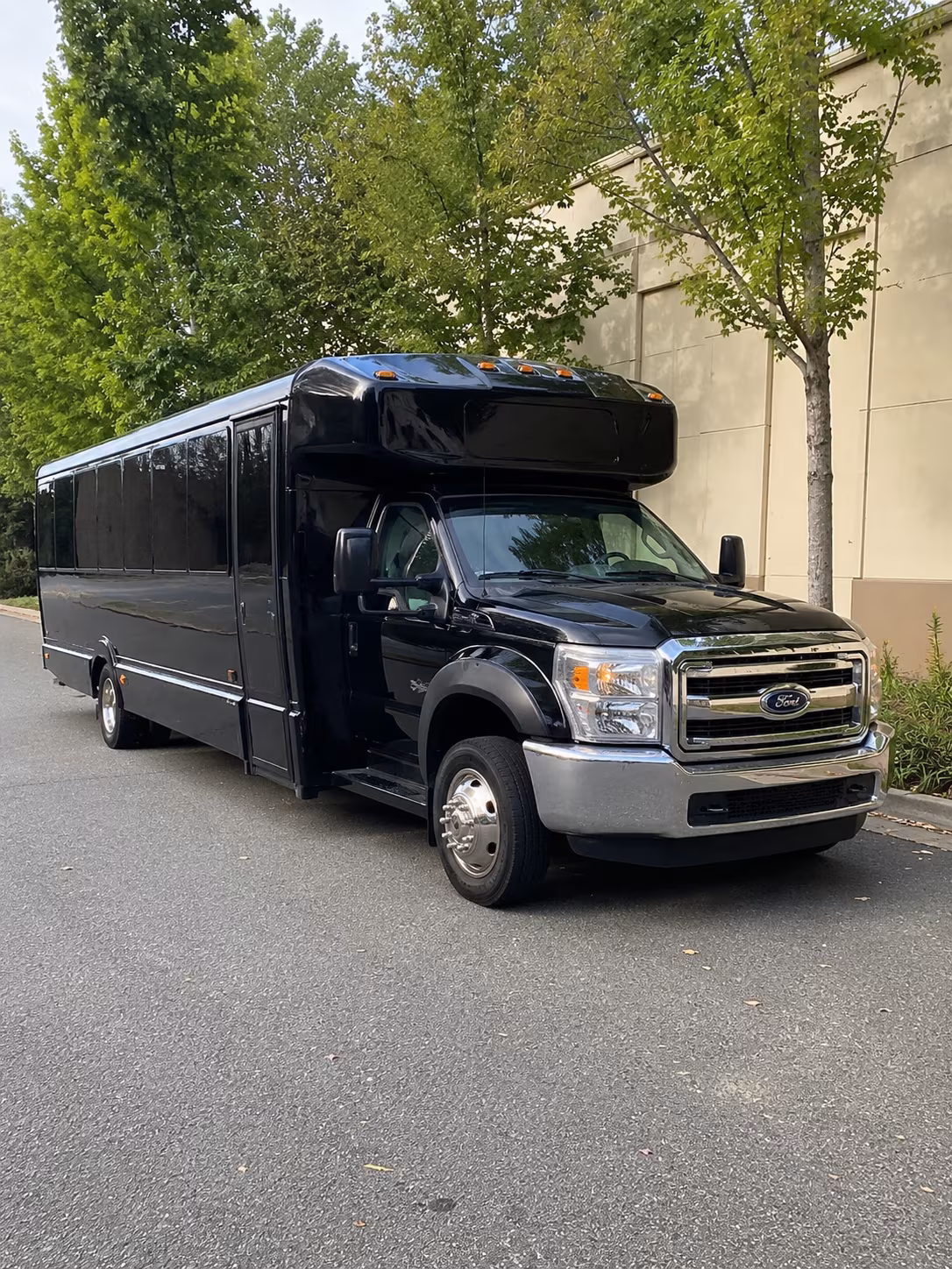 Lubbock Birthday, Sweet 16, & Quinceañera Transportation party bus exterior